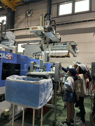 小学生の会社見学